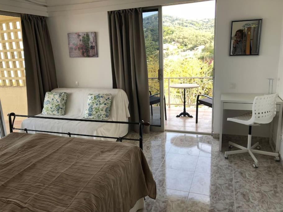 Apartment Sea View With Swimning Pool