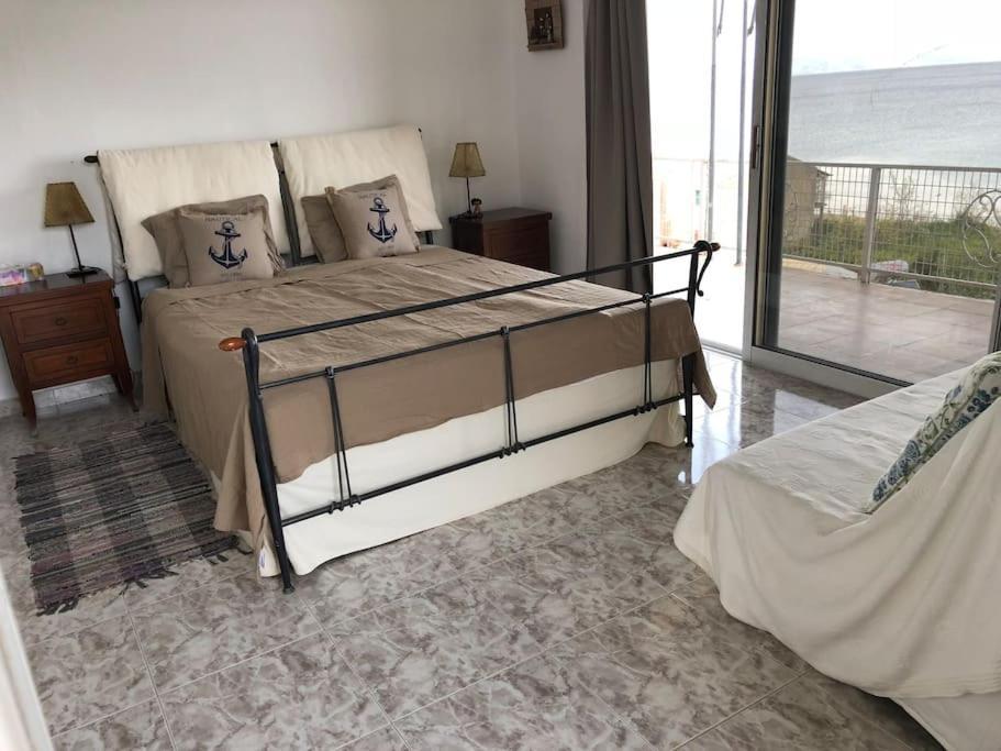 Apartment Sea View With Swimning Pool Mesongi