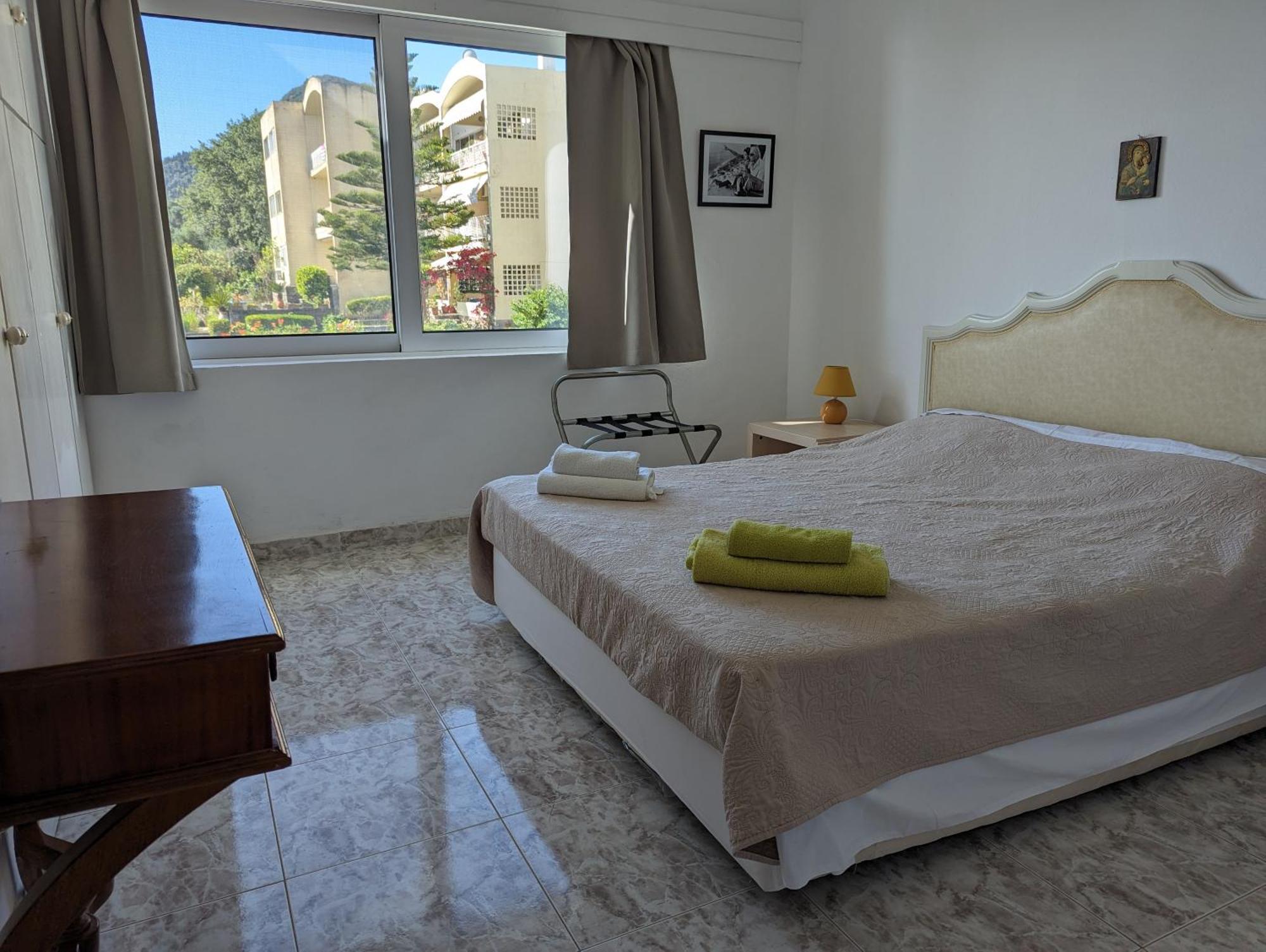 Sea View With Swimning Pool Apartment Mesongi