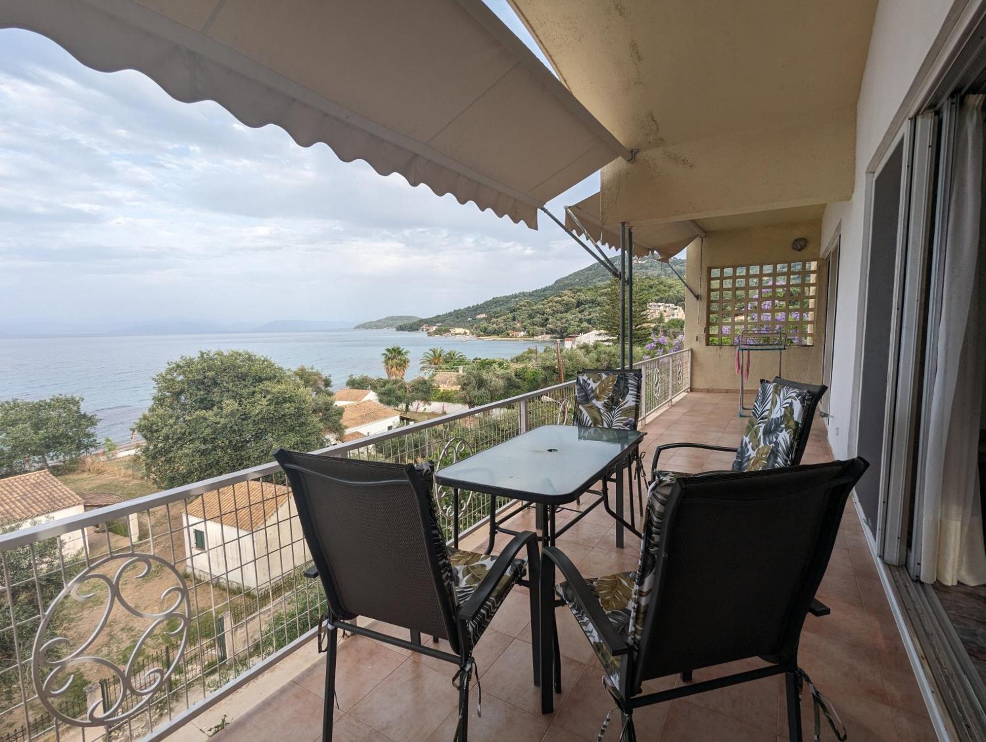 Sea View With Swimning Pool Apartment Mesongi